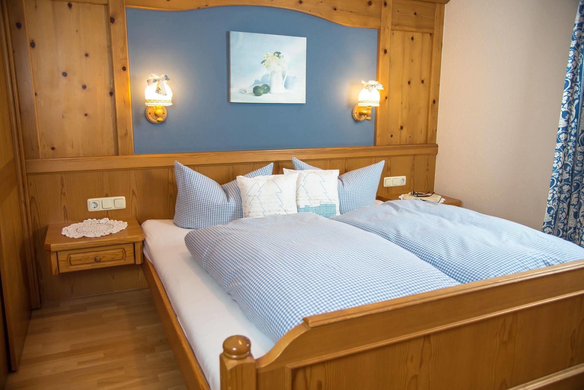 Апартаменты Haus Susanne - Top-ferienwohnungen - Sommer-bergbahn Inklusive Обермайзельштайн